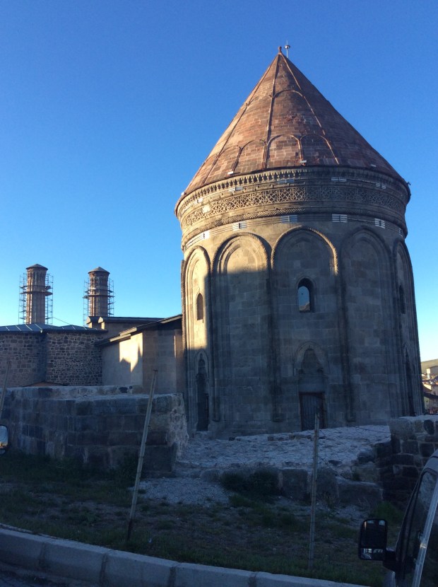 Erzurum Çifte Minare Kümbet