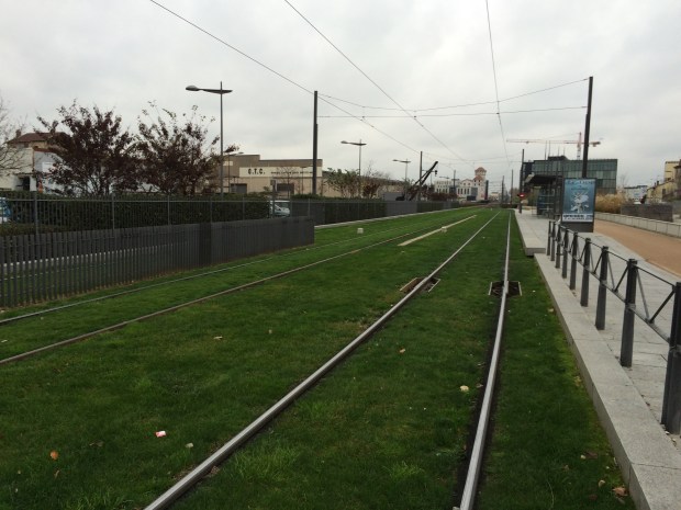 Lyon Çim Tren Rayı