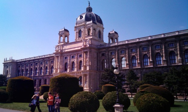 Müzeler Meydanı (Nisan 2008)